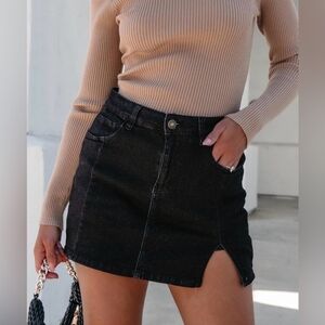 NWT Luvamia Black Denim Mini Skirt / Skort Size Large